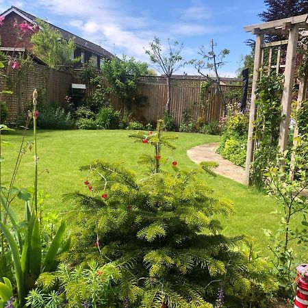 Sunshine Cottage Studley  Bagian luar foto