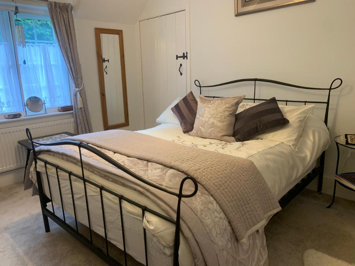 Sunshine Cottage Studley  Bagian luar foto