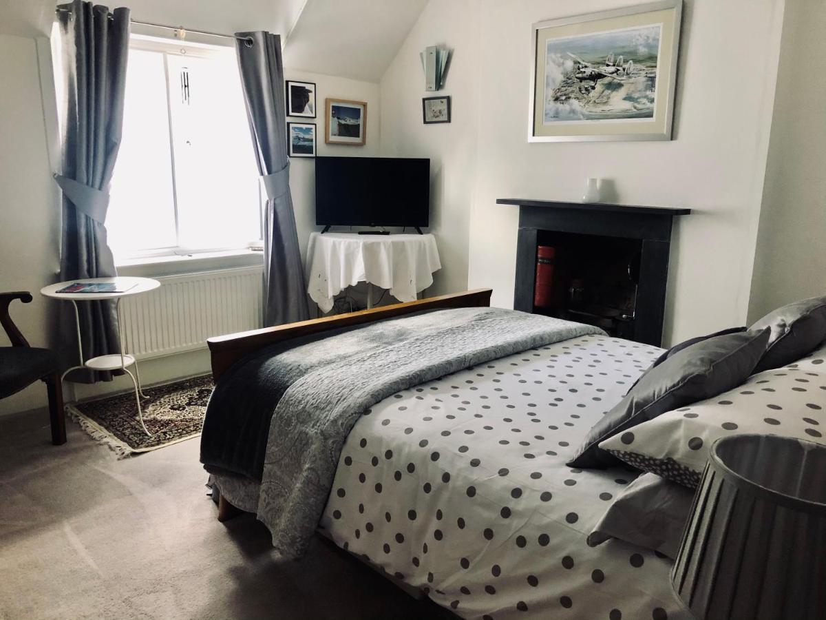 Sunshine Cottage Studley  Bagian luar foto