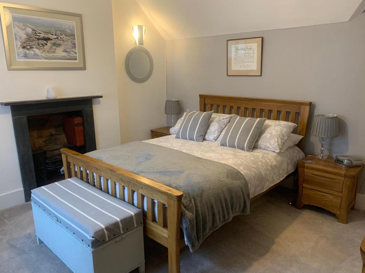 Sunshine Cottage Studley  Bagian luar foto